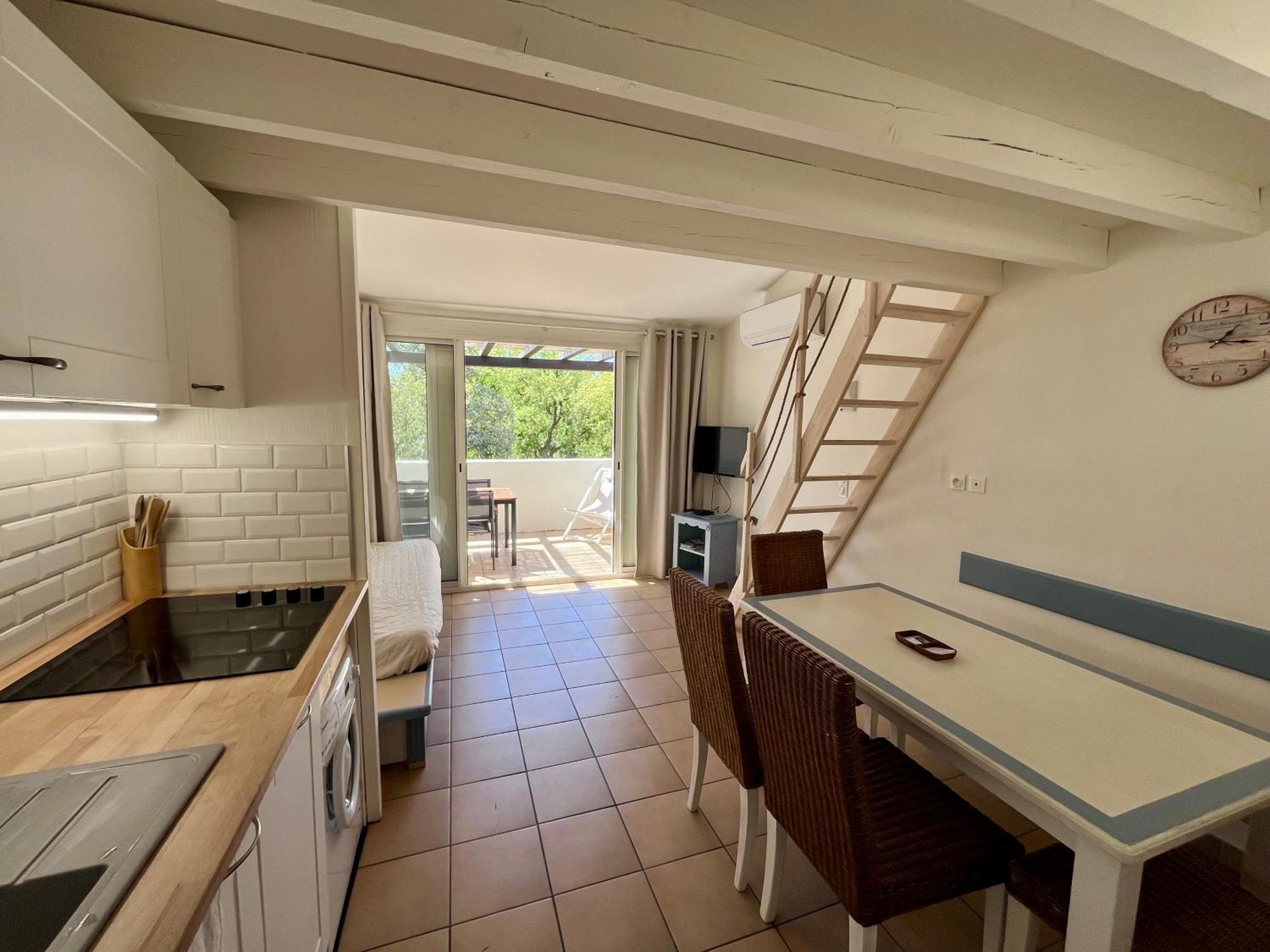 Charmant Appartement Village Restanques De Saint Tropez Grimaud Exterior foto